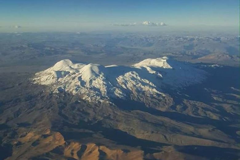 Vista aerea del vulcano Coropuna