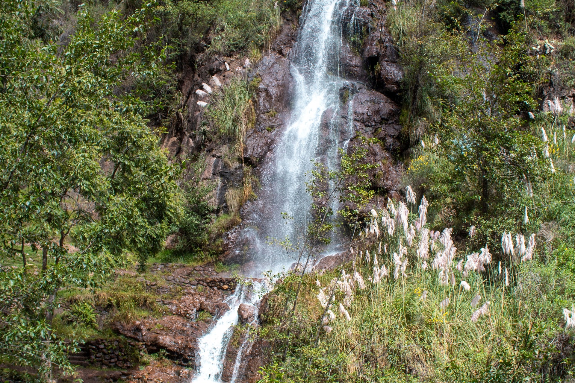 Escursione ai bagni termali di Collpa e alle cascate di Paqchaccucha