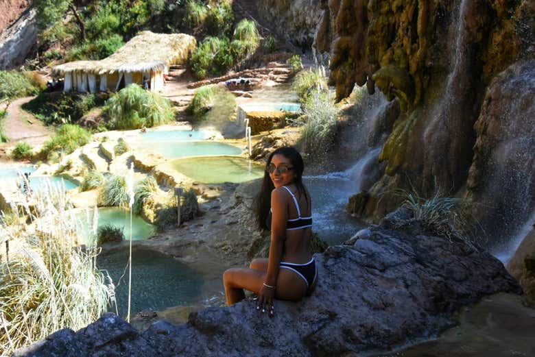 Disfrutando de las cascadas de Ruqruqa