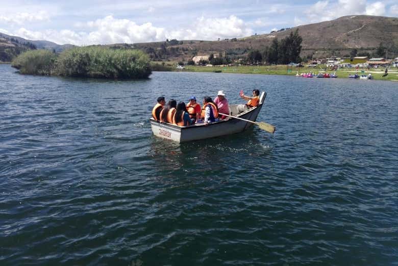 Paseando en barca por Sausacocha