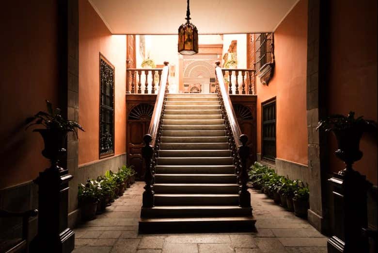 Entrada de la Casa de Aliaga
