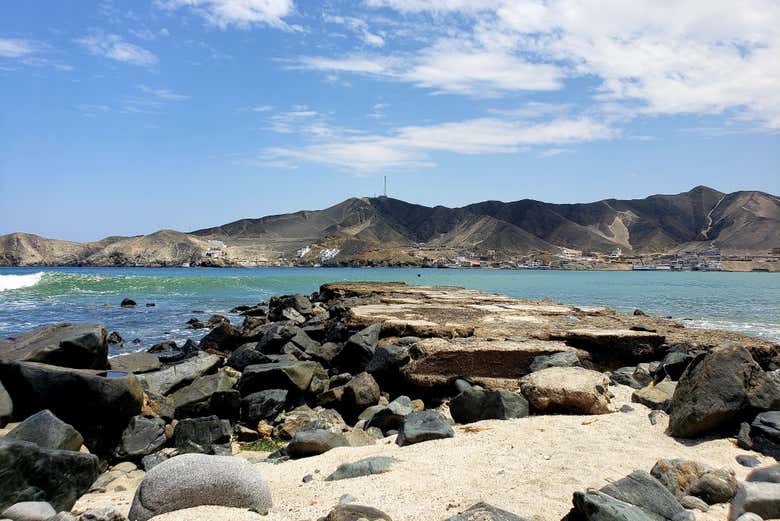 Litoral da praia Tortugas