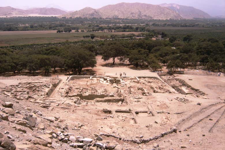 Panoramic view of Cerro Sechín
