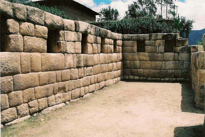 Incawasi em Huarautambo