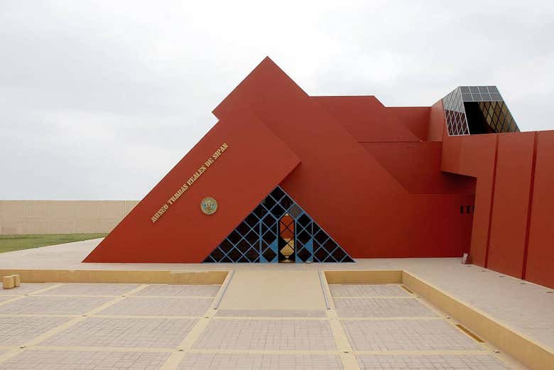 Entrada al museo Tumbas Reales de Sipán