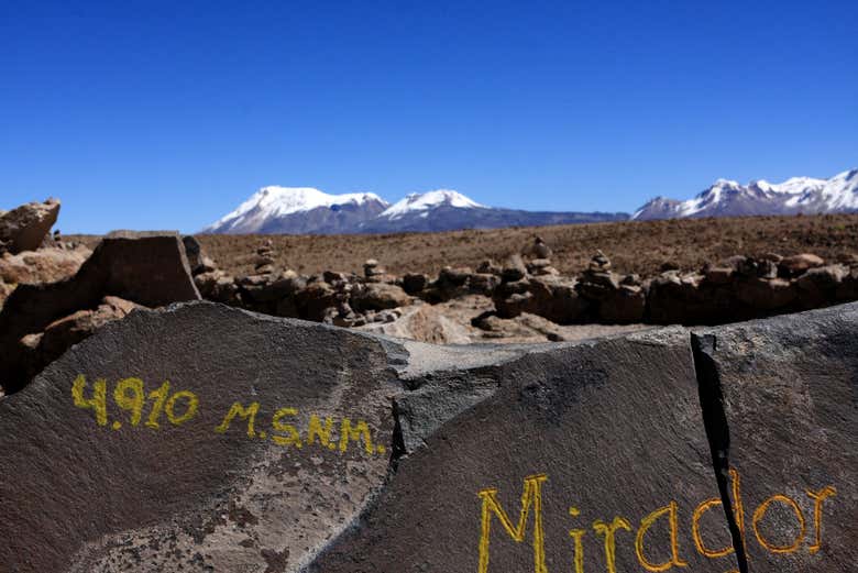 Mirador de los volcanes de Salinas y Aguada Blanca