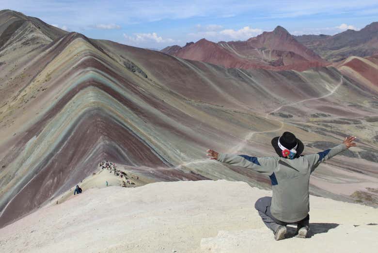 Admirando las montañas peruanas
