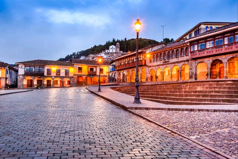 Pasearemos por la Plaza de Armas