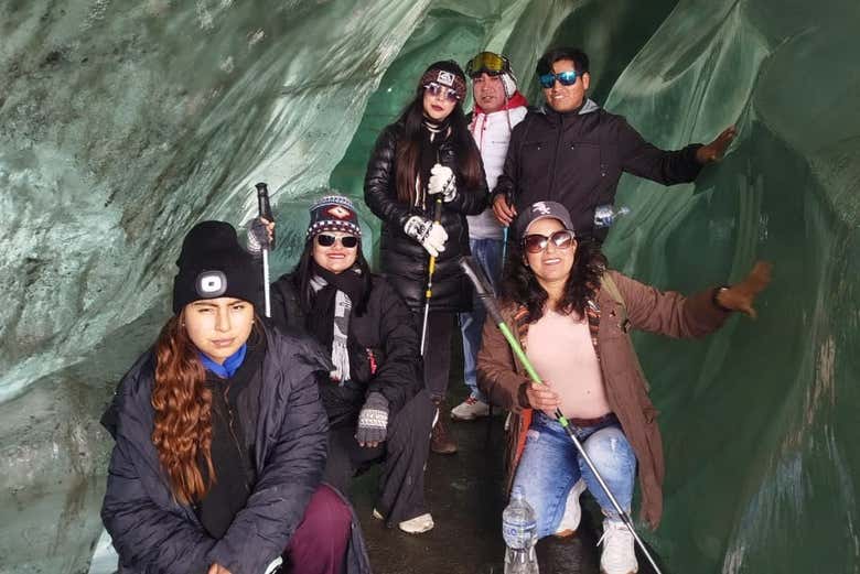 Cueva de hielo del glaciar Quelccaya