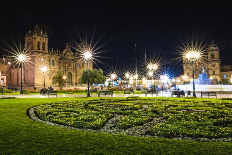 Plaza de Armas à noite