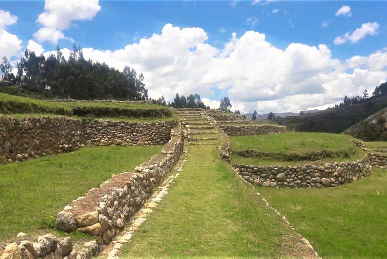 Caminho com pedras até Inkilltambo