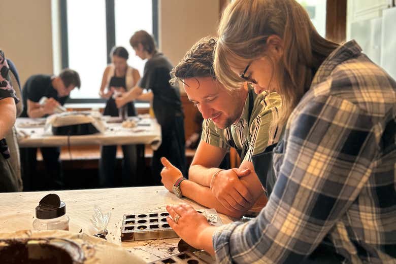 Preparando as coberturas dos pralinês