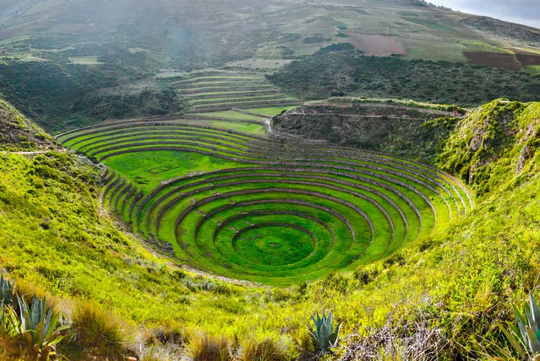 Terrasses circulaires dans la Vallée sacrée