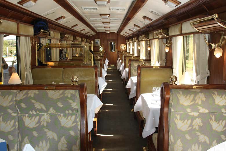 Intérieur du train Hiram Bingham