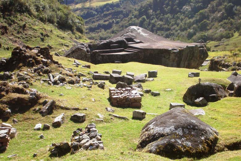 Vista de la Wanca en el valle de Vilcabamba