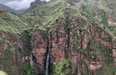 Perolniyoc Waterfall Hike