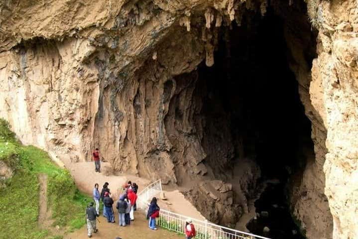 Gruta de Huagapo, uma das cavernas mais fundada América do Sul