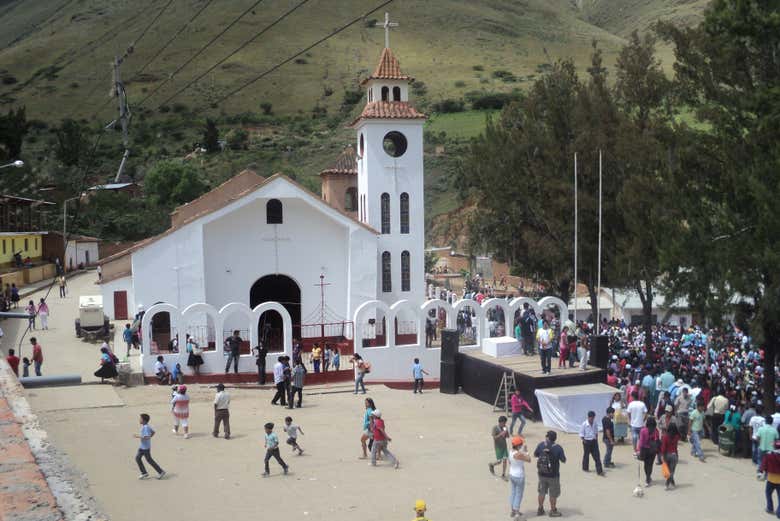 Iglesia de Santa Cruz, en Churubamba