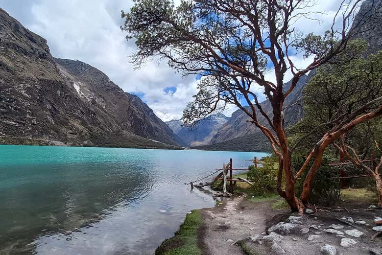 Hike along the María Josefa trail to the Chinancocha Lagoon