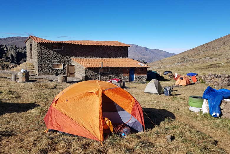 Tiendas de campaña en las que dormiremos