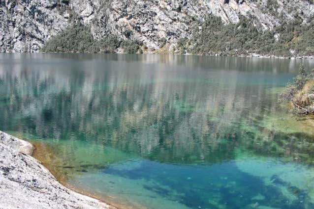 Visitando la laguna Churup