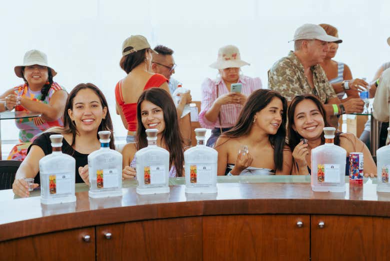 Descubriendo los piscos medalleros de la destilería