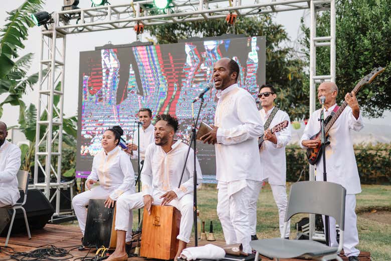 Vibrando con el ritmo afroperuano de la Familia Ballumbrosio