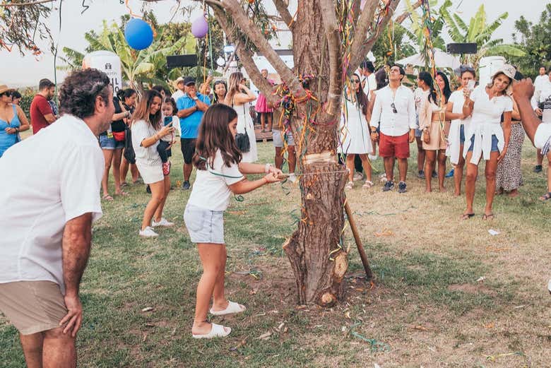 Participando en la alegre yunza