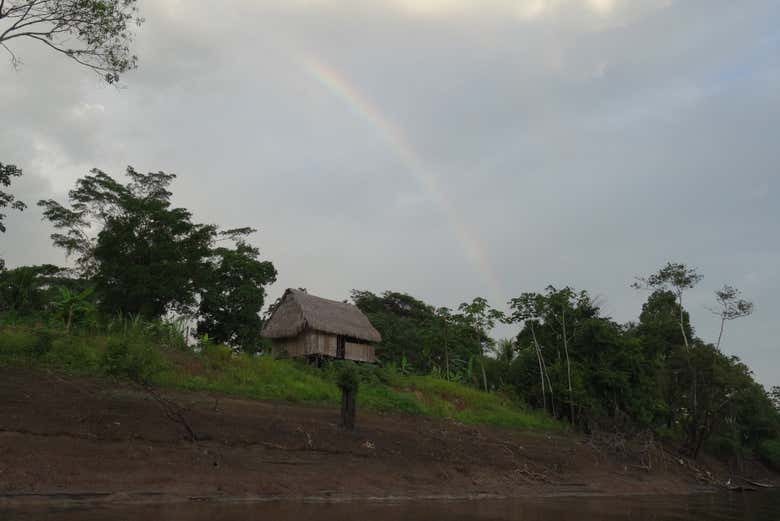 A cabin on the banks of the river