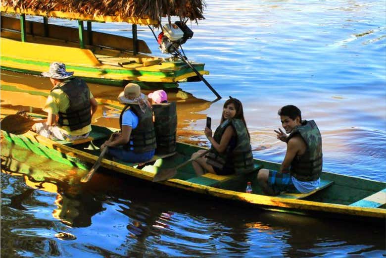 Navegando por la Amazonía peruana
