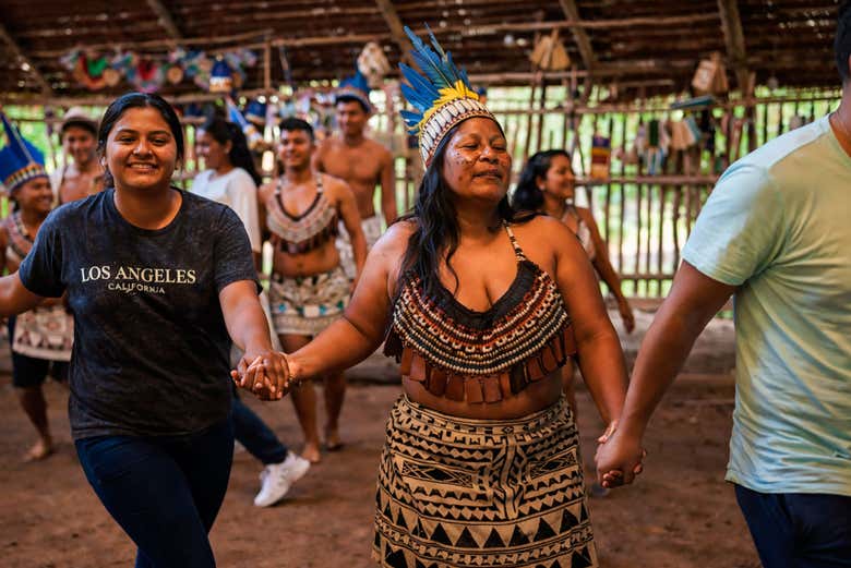 Participate in the Bora villages' traditions