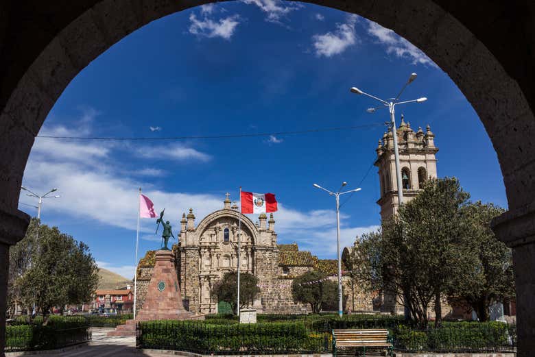 Touring the Plaza de Armas of Lampa