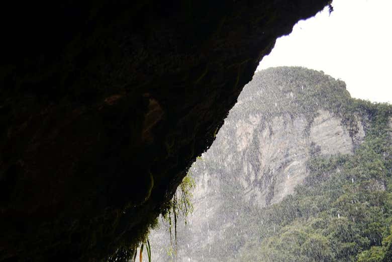 Velo de la Novia con el cerro Pan de Azúcar de fondo