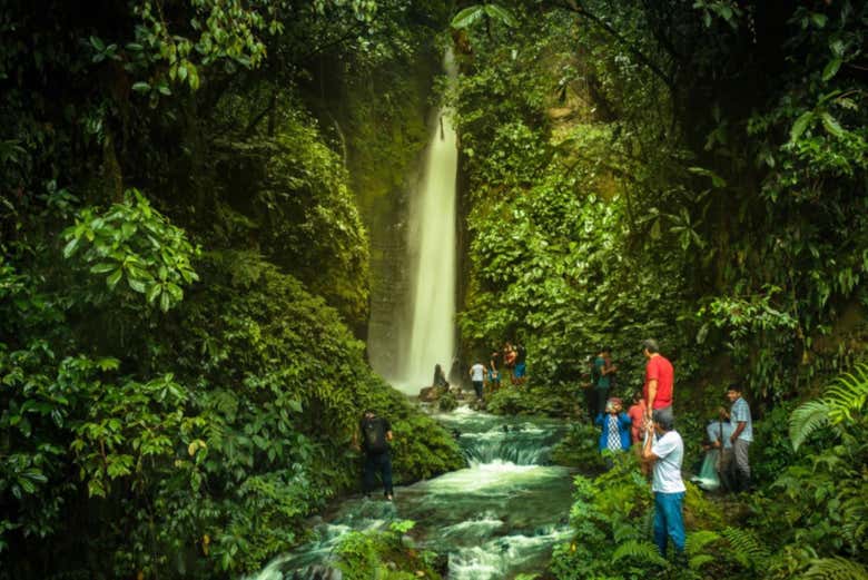 Visitando la catarata