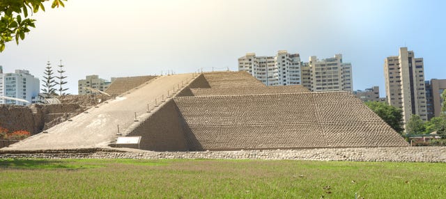 Free tour pelas pirâmides de Lima e o parque El Olivar