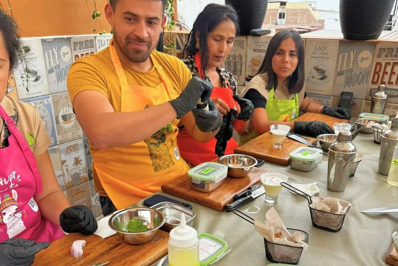 Aprendiendo los secretos de la gastronomía peruana