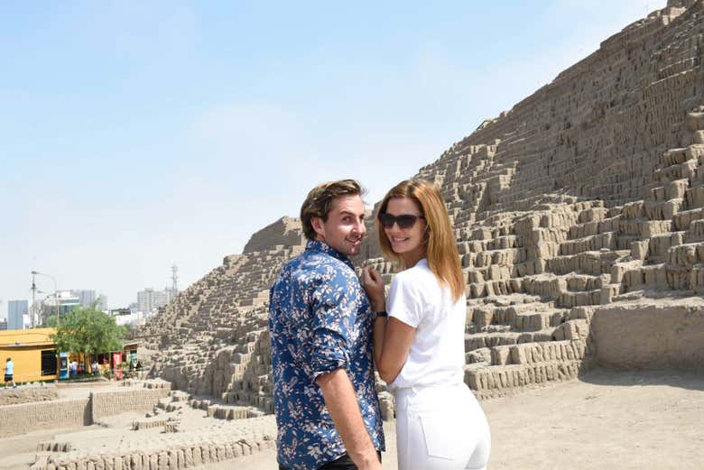 Viendo los encantos de Lima en pareja