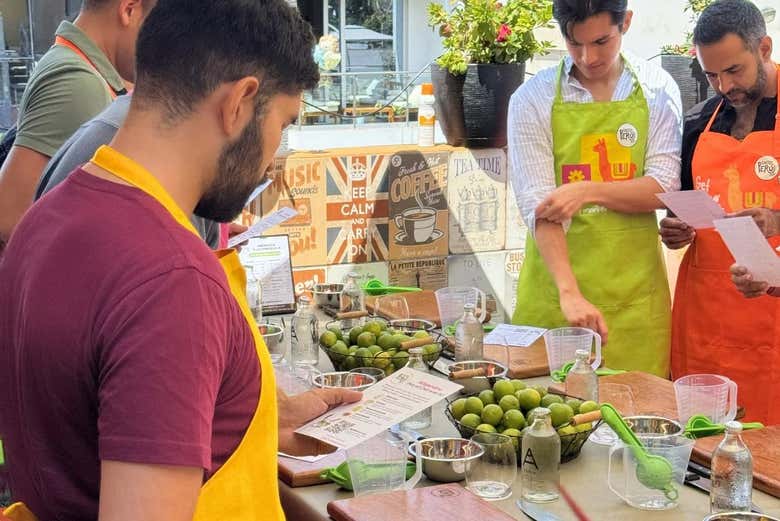 Disfrutando del taller de cocina peruana