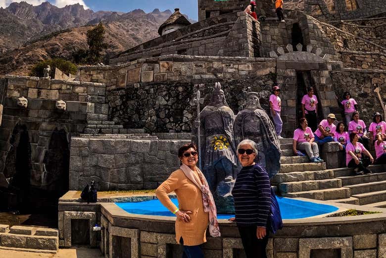 Learn about ancien Peruvian cultures