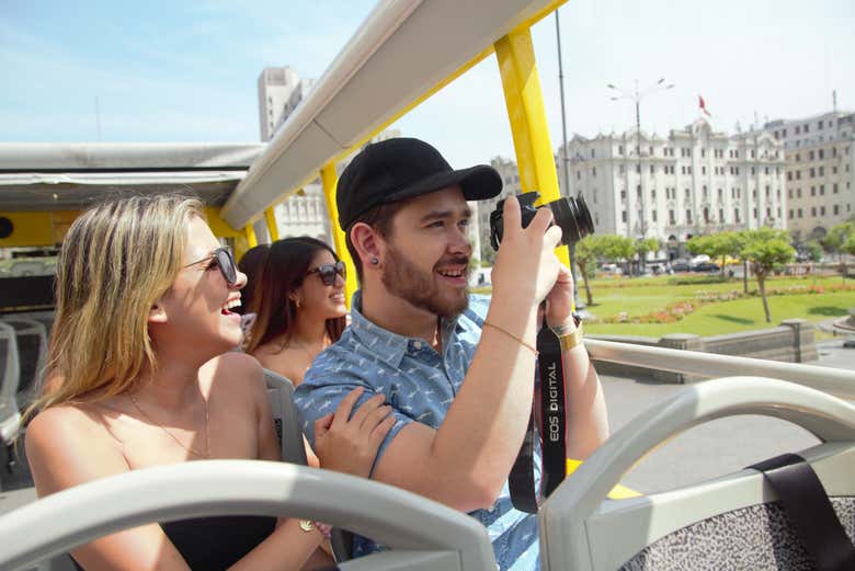 Haciendo fotos desde el autobús