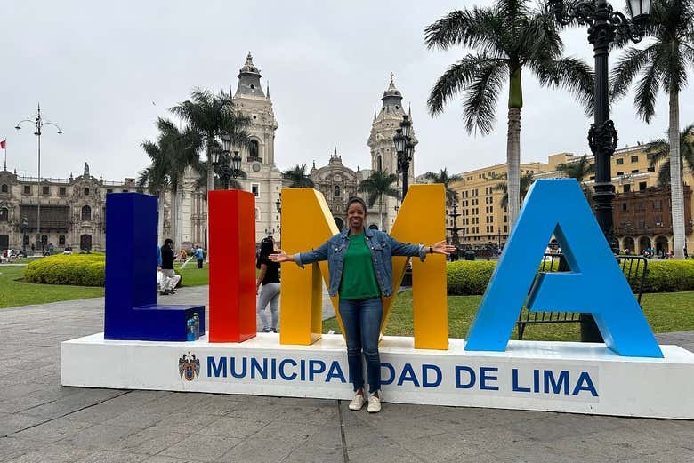 Letras de colores en Lima