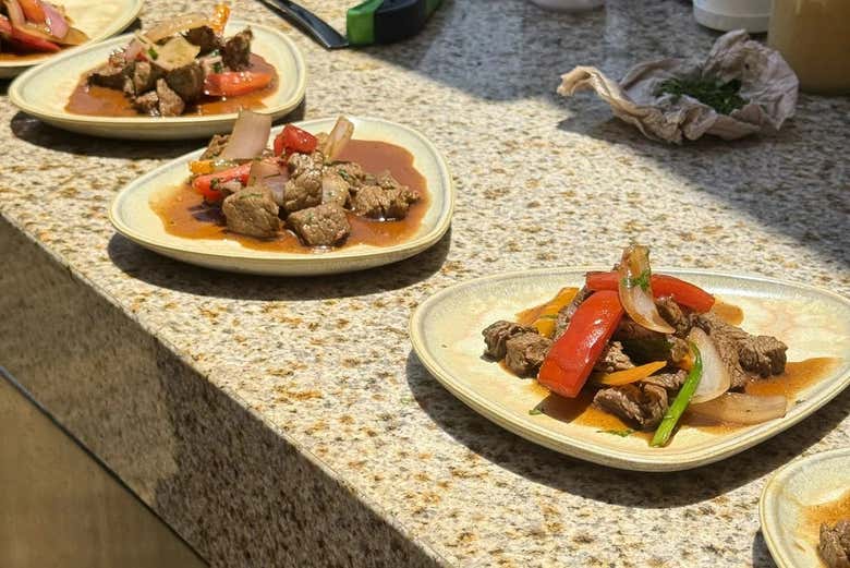 Platos cocinados listos para degustar