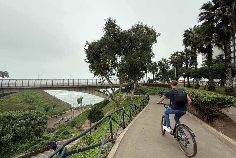Pedal down the tranquil Malecon in Miraflores