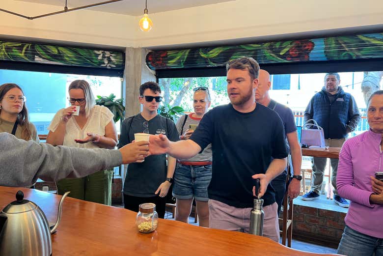 Aprendiendo sobre la tradición cafetera peruana