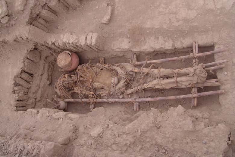 Tumba en Huaca Pucllana
