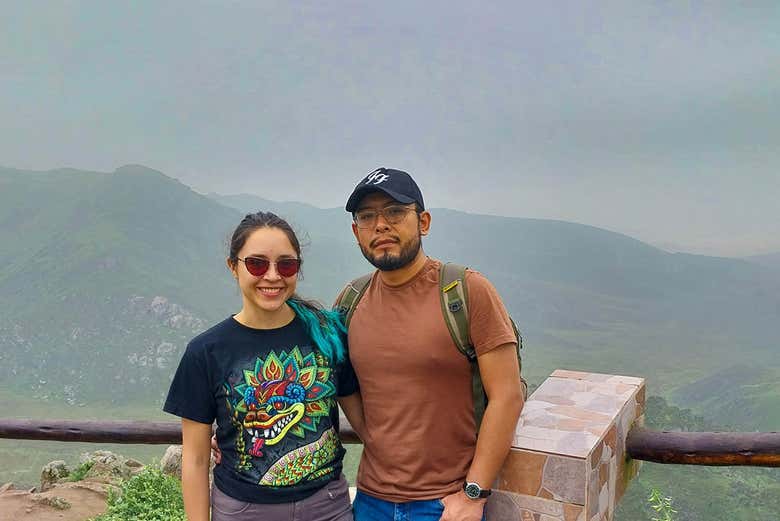 Com a paisagem de Lachay ao fundo