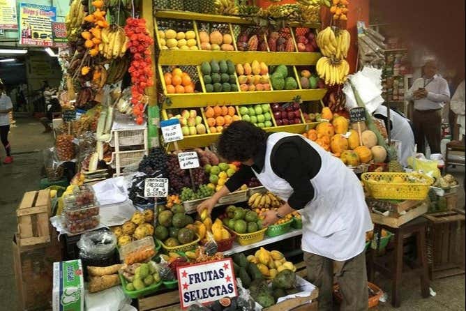 Pasaremos por diferentes puestos de frutas y verduras