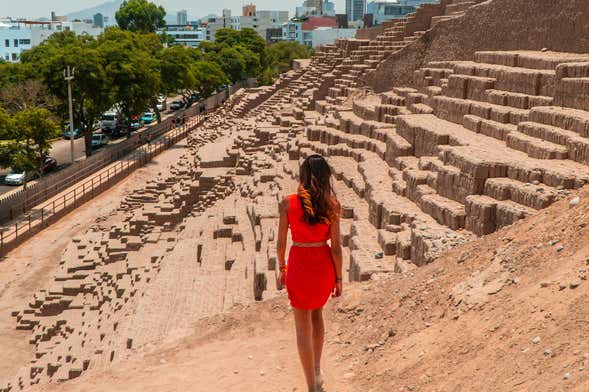 Lima Archaeology Tour & Dinner