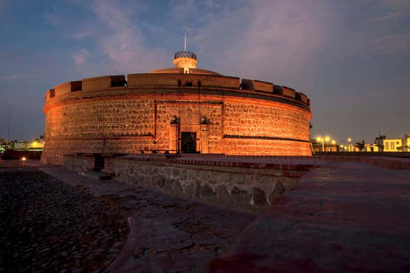 Tour nocturno por la Fortaleza del Real Felipe