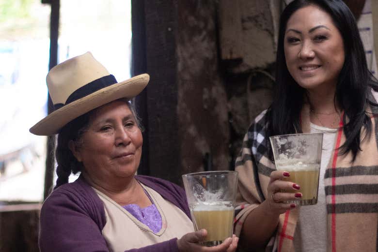 Mamá Eusebia transmite y preserva la tradición de la chicha